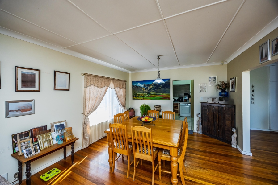 3 Bedroom Property for Sale in Sunnyridge Eastern Cape